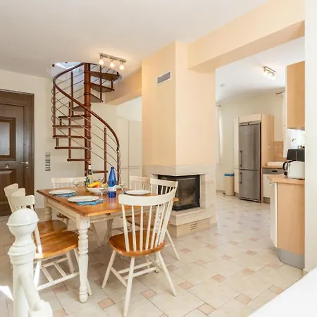 Fedra Villa *